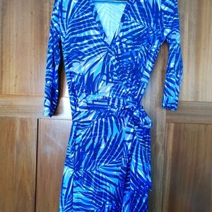 Gorgeous wrap dress!